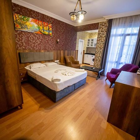 Royal Garden Suite And Hotel Istanbul Exterior foto